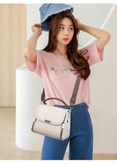 Fashionable Leather Handbag with Modern Design – Elevate Your Look 555-2