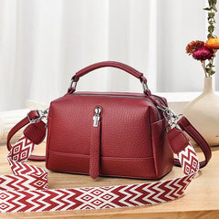 Elegant Tan Leather Handbag with Adjustable Strap & Multiple Pockets 8910