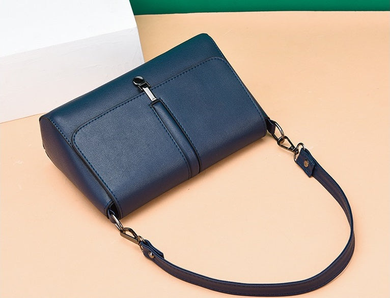 Elegant Black Leather Crossbody Bag 555-4