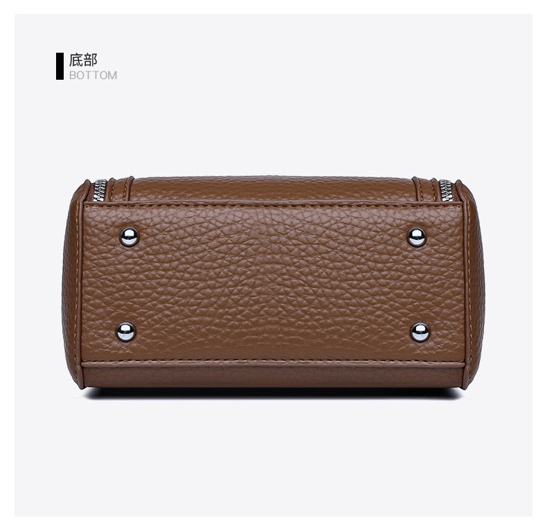 Fashionable Leather Handbag with Modern Design – Elevate Your Look 555-2