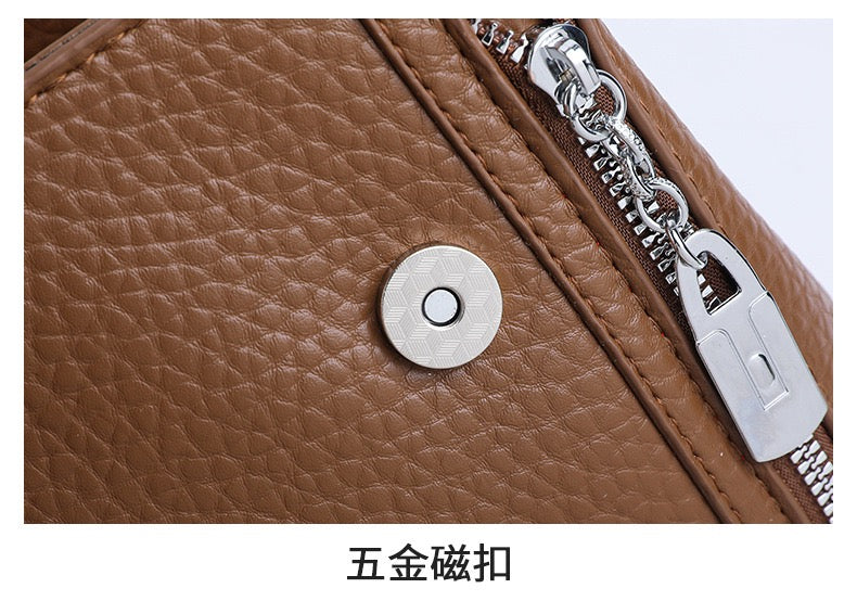 Fashionable Leather Handbag with Modern Design – Elevate Your Look 555-2