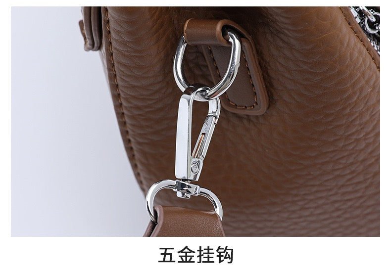 Fashionable Leather Handbag with Modern Design – Elevate Your Look 555-2