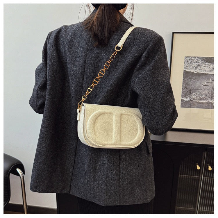 Chic Gold Chain Crossbody Bag 1091