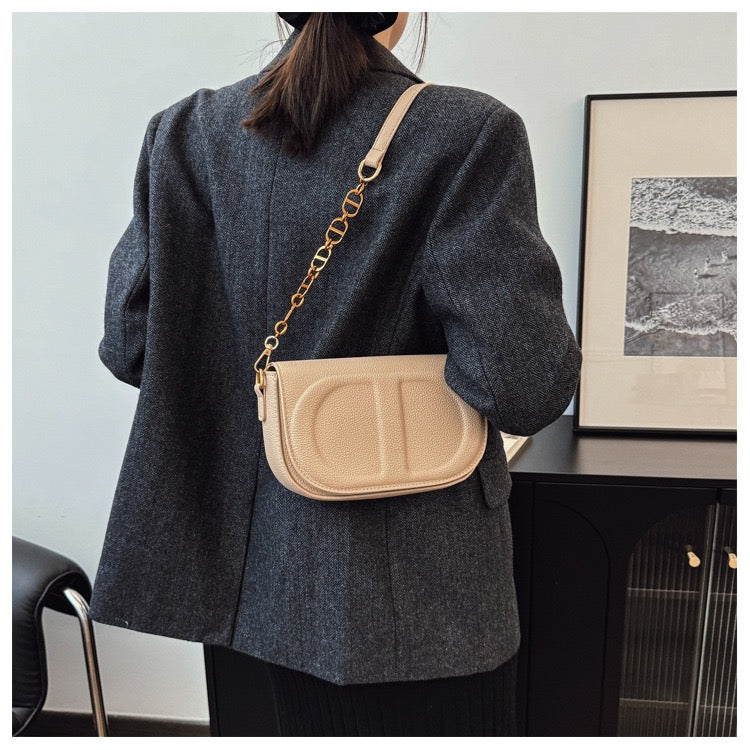 Chic Gold Chain Crossbody Bag 1091