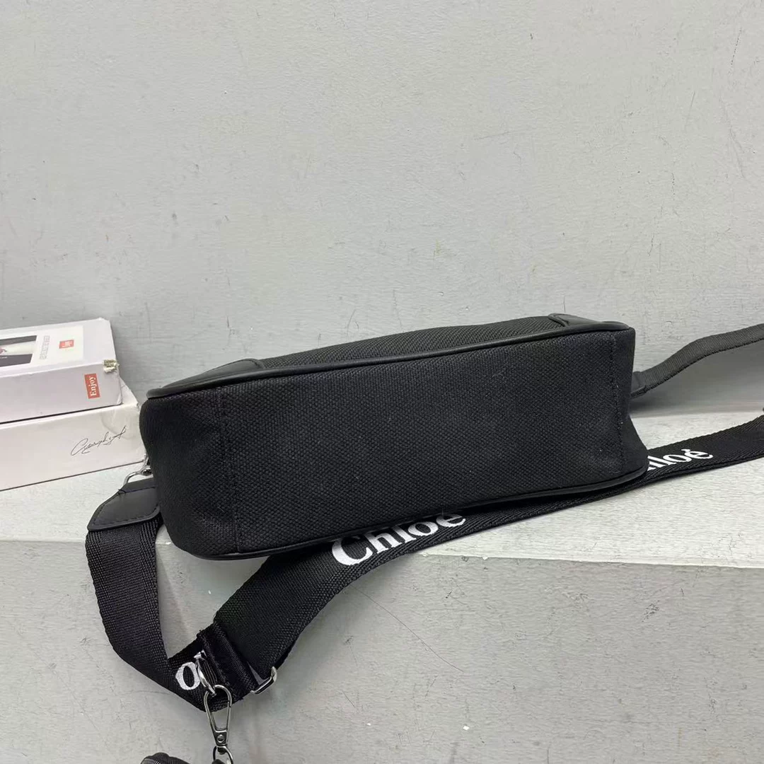 Chloe Stylish Crossbody Bag with Pouch 2718