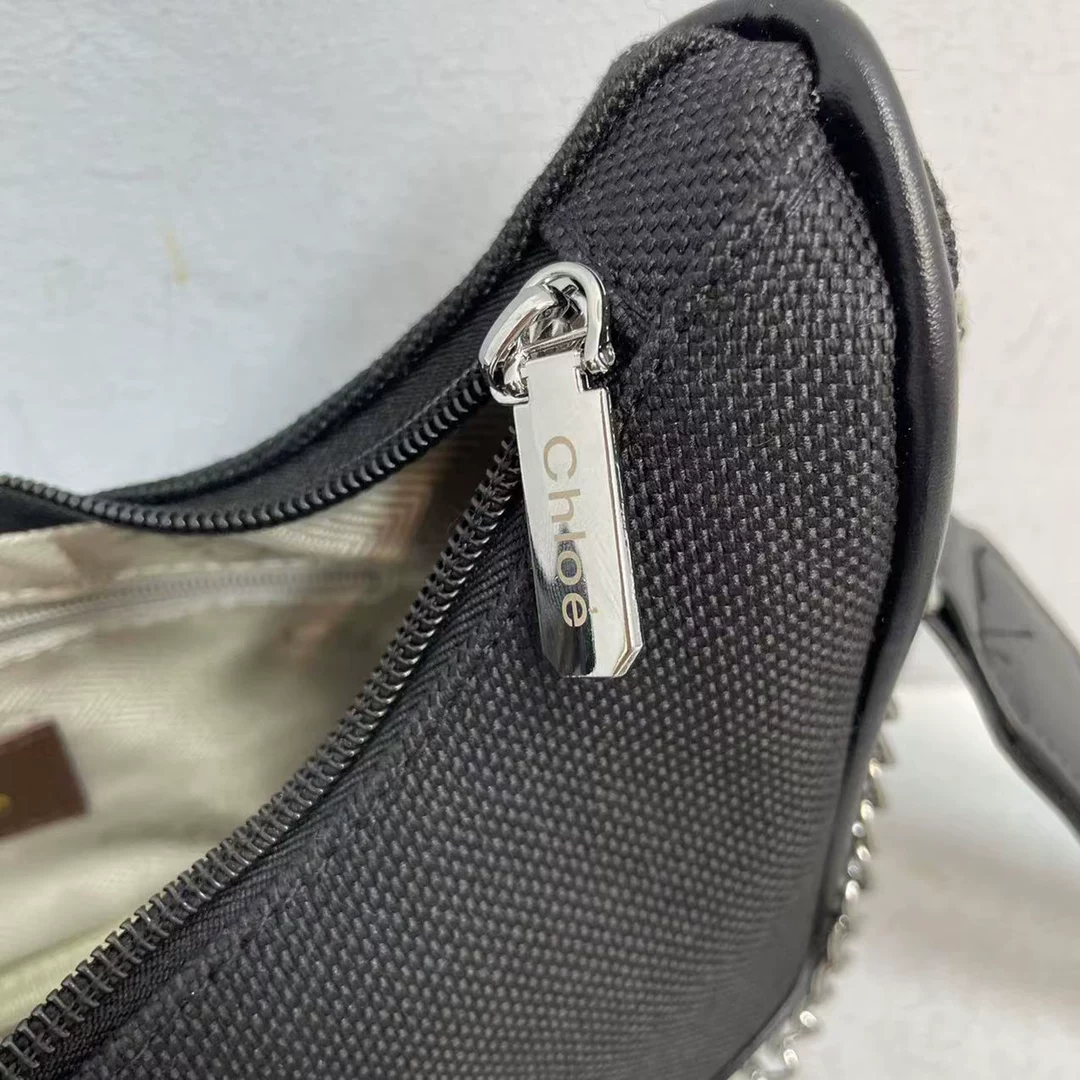Chloe Stylish Crossbody Bag with Pouch 2718