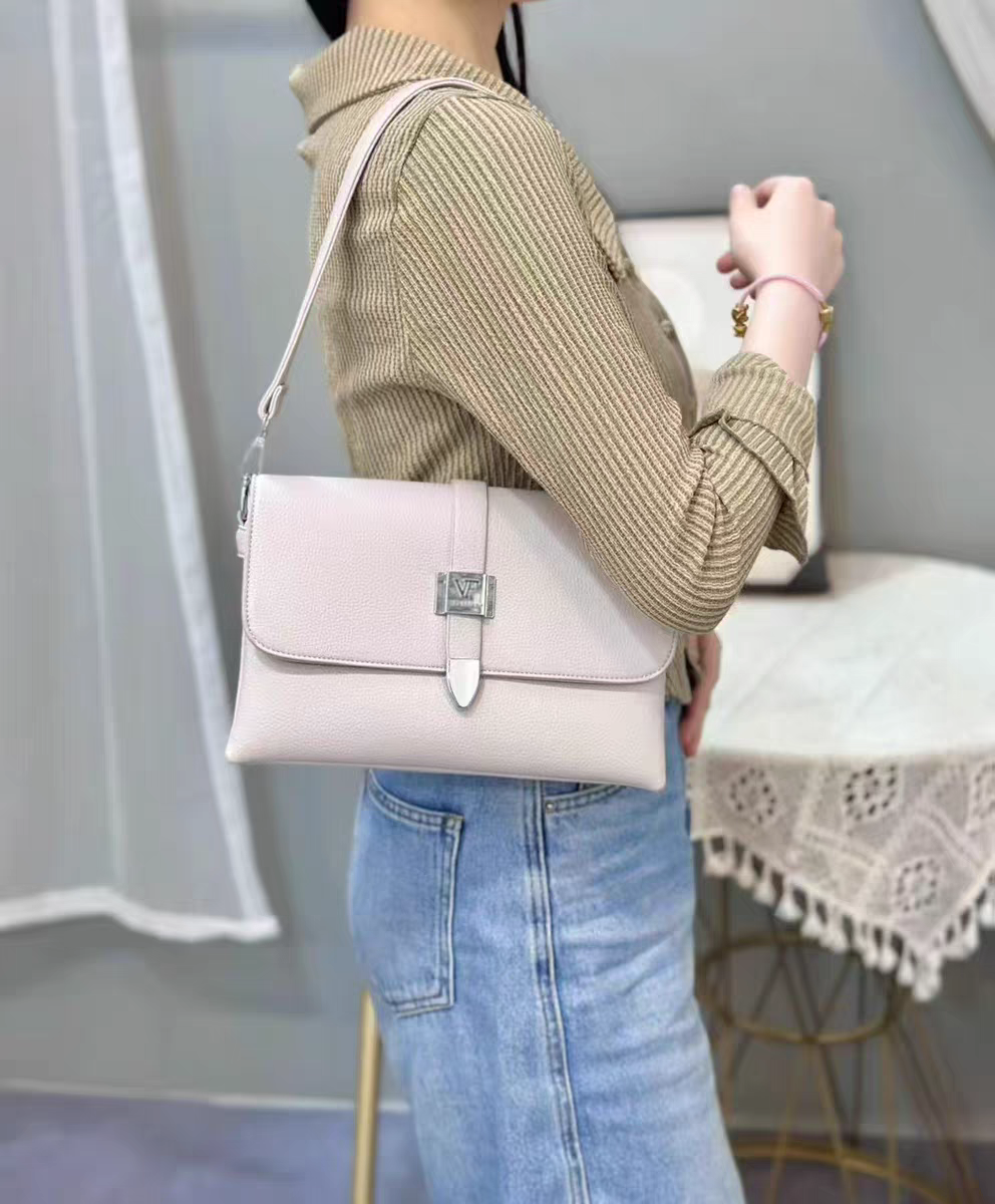New fashionable and versatile handbag one-shoulder crossbody bag high-end small square bag women's 9213
