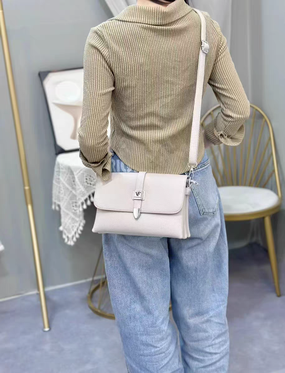 New fashionable and versatile handbag one-shoulder crossbody bag high-end small square bag women's 9213
