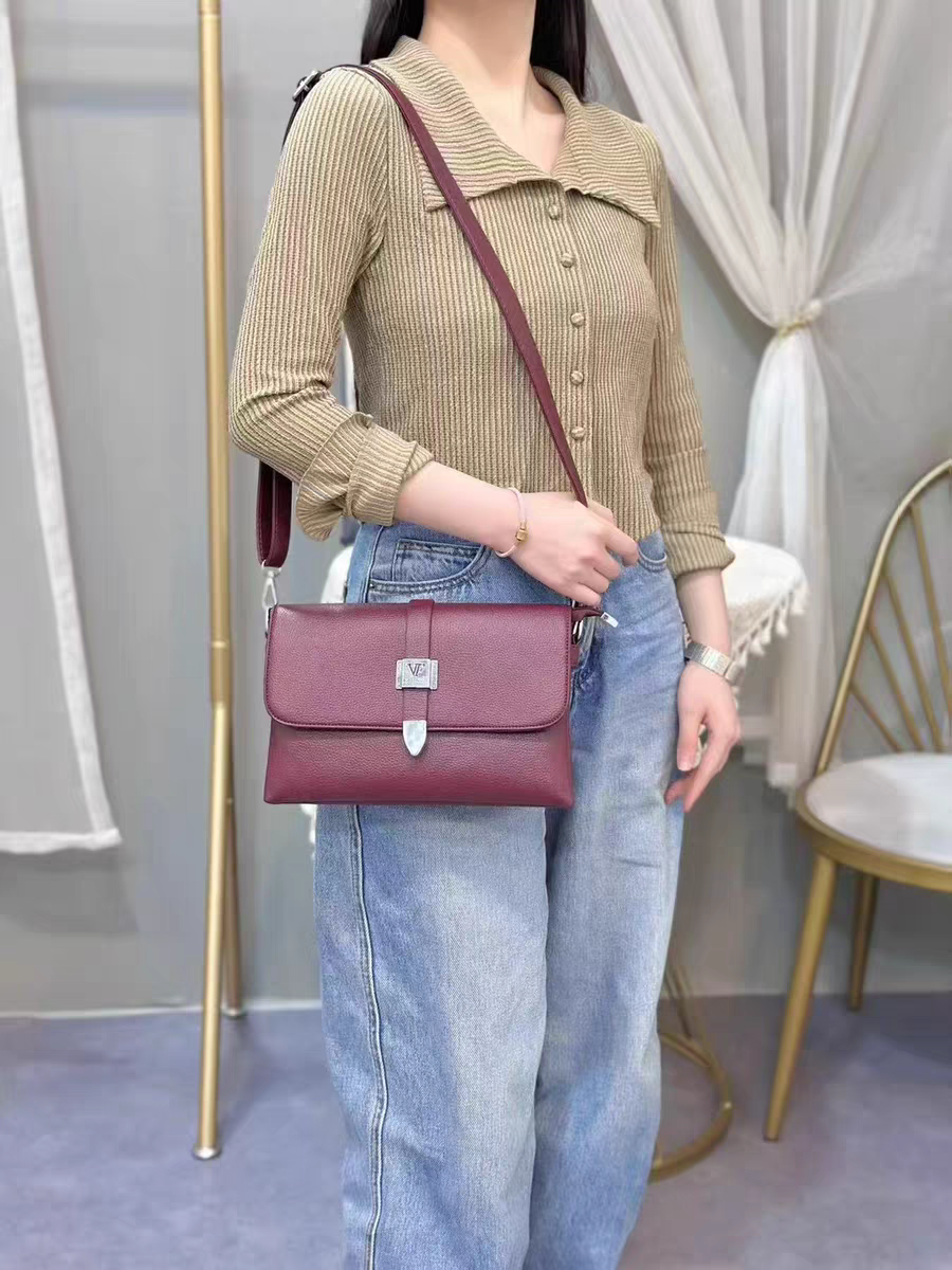 New fashionable and versatile handbag one-shoulder crossbody bag high-end small square bag women's 9213